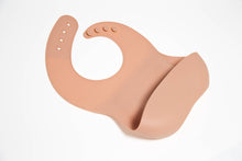 Load image into Gallery viewer, Ultimate Silicone Feeding Set (Desert Dust)
